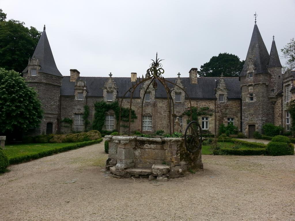 Un Weekend A Rochefort-En-Terre Hotel ภายนอก รูปภาพ